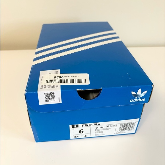 Adidas Stan Smith white sneakers trendy size 6 new women’s leather￼ - Picture 3 of 8